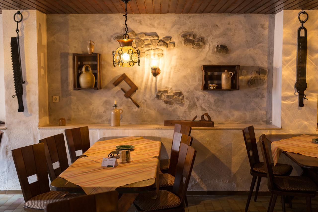 Hotel Reichsschenke Zum Ritter Gotz "Garni" Kröv المظهر الخارجي الصورة